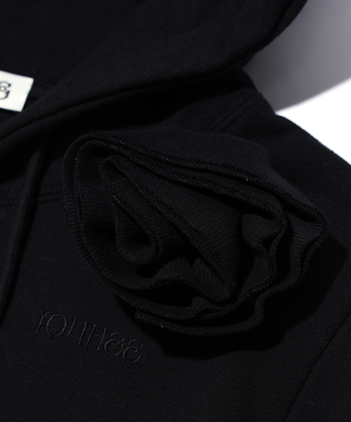 YOUHEE（ユヒ）の「FLOWER CORSAGE HOODIE ZIP-UP BLACK（パーカー・レディース・その他・FREE）」の5枚目の写真