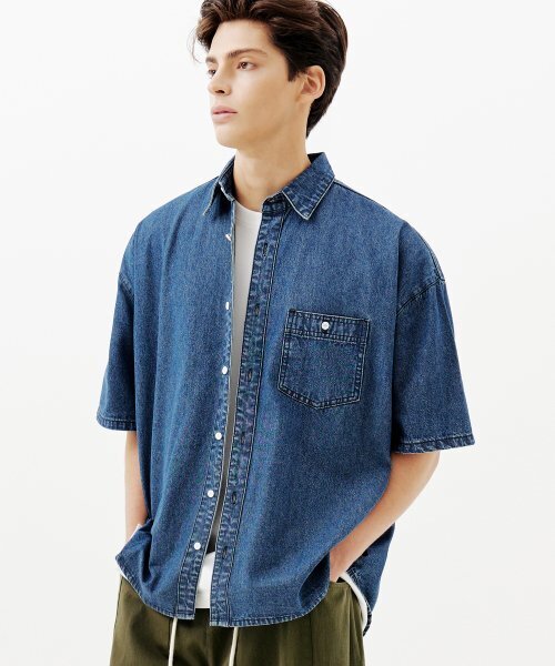 TRILLION(トリリオン)の「ストーンウォッシングオーバーフィットデニム半袖シャツ(MIDDLE BLUE)(シャツ/ブラウス・レディース・その他・MEDIUM/LARGE/X-LARGE)」の2枚目の写真