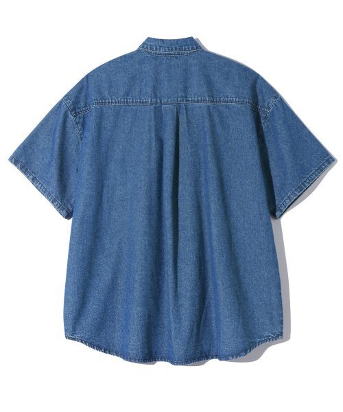 TRILLION(トリリオン)の「ストーンウォッシングオーバーフィットデニム半袖シャツ(MIDDLE BLUE)(シャツ/ブラウス・レディース・その他・MEDIUM/LARGE/X-LARGE)」の5枚目の写真