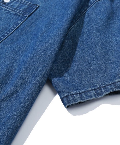 TRILLION(トリリオン)の「ストーンウォッシングオーバーフィットデニム半袖シャツ(MIDDLE BLUE)(シャツ/ブラウス・レディース・その他・MEDIUM/LARGE/X-LARGE)」の9枚目の写真