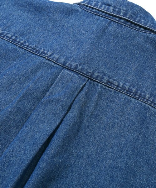 TRILLION(トリリオン)の「ストーンウォッシングオーバーフィットデニム半袖シャツ(MIDDLE BLUE)(シャツ/ブラウス・レディース・その他・MEDIUM/LARGE/X-LARGE)」の11枚目の写真