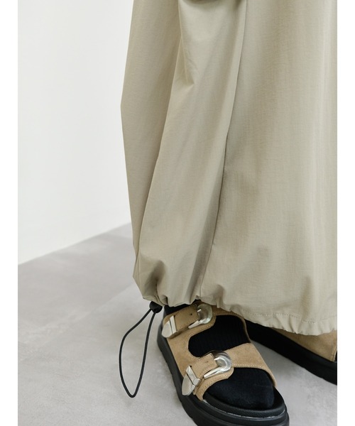 DOLLUPOOPS（ドールアップウップス）の「バルーンシルエットタフタパンツ（その他パンツ・レディース・ブラック/ライトベージュ/カーキ・FREE）」の22枚目の写真