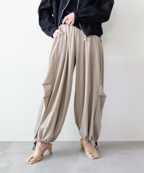 DOLLUPOOPS(ドールアップウップス)の「バルーンシルエットタフタパンツ(その他パンツ・レディース・ブラック/ライトベージュ/カーキ・FREE)」の16枚目の写真