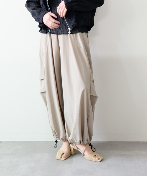 DOLLUPOOPS(ドールアップウップス)の「バルーンシルエットタフタパンツ(その他パンツ・レディース・ブラック/ライトベージュ/カーキ・FREE)」の18枚目の写真