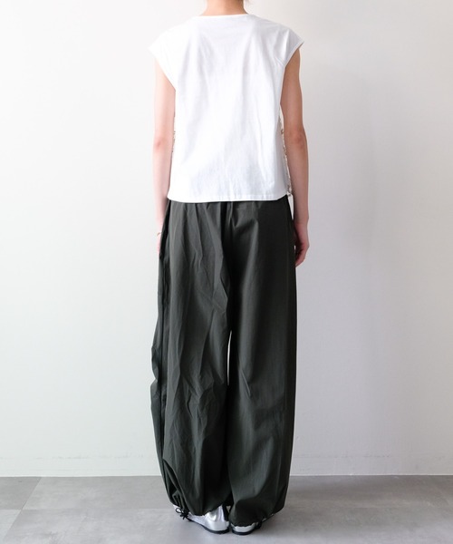 DOLLUPOOPS(ドールアップウップス)の「バルーンシルエットタフタパンツ(その他パンツ・レディース・ブラック/ライトベージュ/カーキ・FREE)」の13枚目の写真