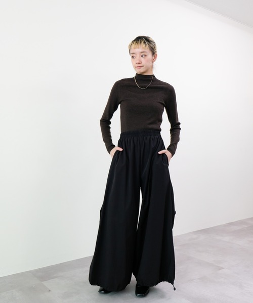 DOLLUPOOPS(ドールアップウップス)の「バルーンシルエットタフタパンツ(その他パンツ・レディース・ブラック/ライトベージュ/カーキ・FREE)」の10枚目の写真