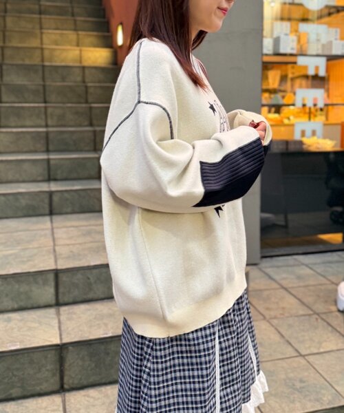 w closet（ダブルクローゼット）の「エルボーパッチニット（ニット/セーター・レディース・アイボリー/グレー/ネイビー/イエロー/ピンク・FREE）」の9枚目の写真