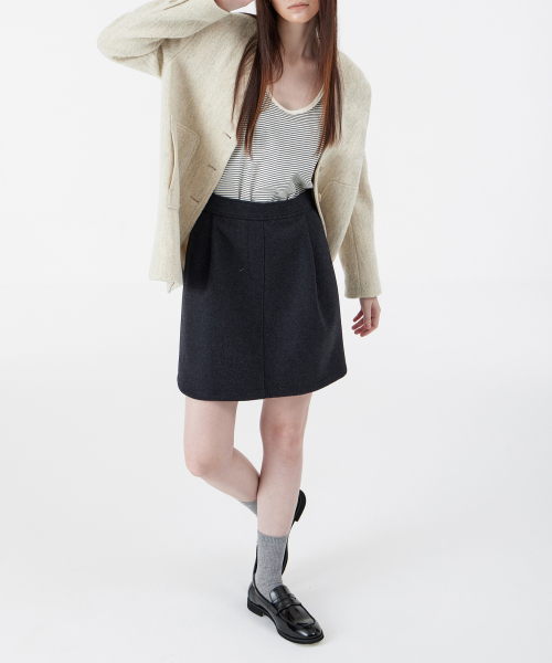 VOYONN(ボヨン)の「ボリュームウールVネックアウター014IV(その他アウター・レディース・アイボリー・LARGE/MEDIUM)」の3枚目の写真