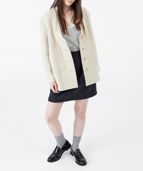 VOYONN(ボヨン)の「ボリュームウールVネックアウター014IV(その他アウター・レディース・アイボリー・LARGE/MEDIUM)」の4枚目の写真