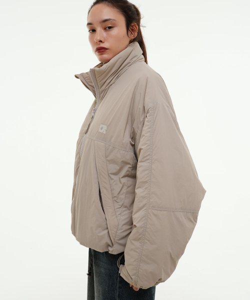 CENTAUR.KR（セントール）の「CENTAUR OVERSIZED PADDED JUMPER_LIGHT BEIGE（ダウンジャケット/コート・レディース・その他・F）」の3枚目の写真
