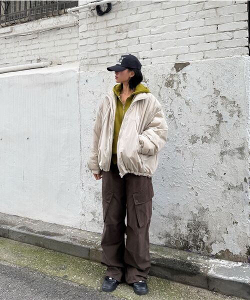CENTAUR.KR（セントール）の「CENTAUR OVERSIZED PADDED JUMPER_LIGHT BEIGE（ダウンジャケット/コート・レディース・その他・F）」の9枚目の写真