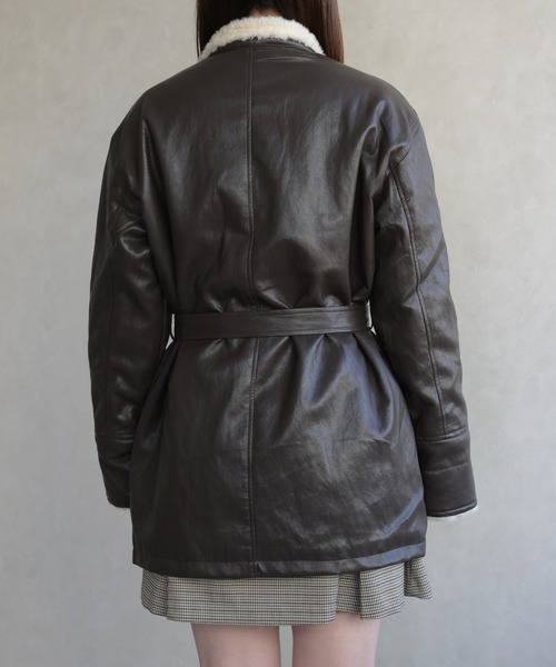 31 Sons de mode(トランテアン ソン ドゥ モード)の「フェイクレザーファーミドルジャケット(その他アウター・レディース・ブラウン/ブラック・フリ-)」の11枚目の写真