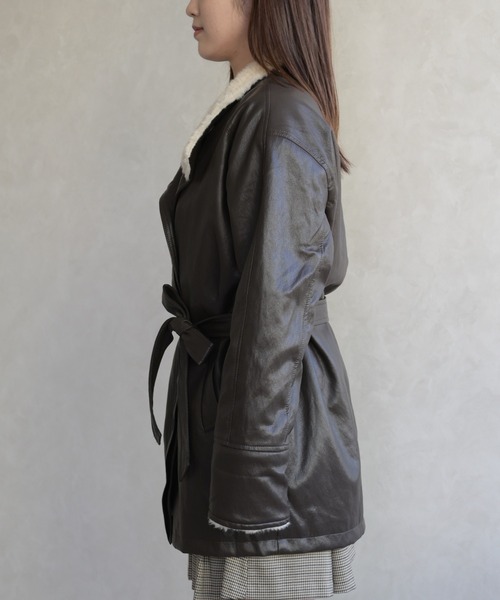 31 Sons de mode(トランテアン ソン ドゥ モード)の「フェイクレザーファーミドルジャケット(その他アウター・レディース・ブラウン/ブラック・フリ-)」の12枚目の写真