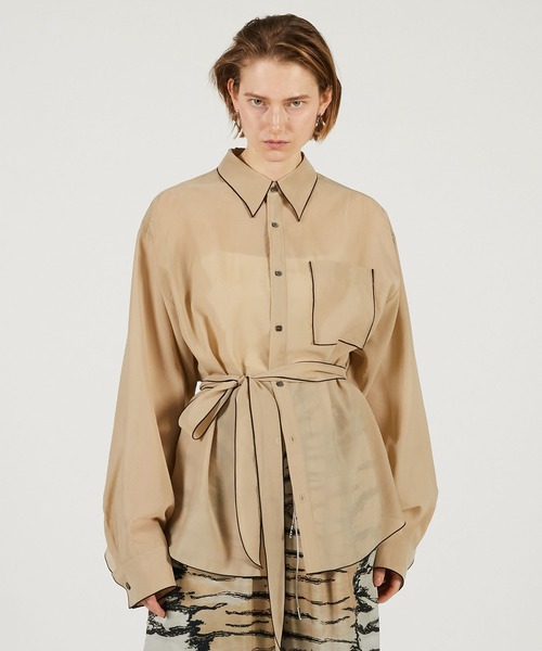 PRANK PROJECT(プランクプロジェクト)の「【2026Spring Pre-Order】コントラストトリムシアーシャツ / Contrast Trim Sheer Shirt(シャツ/ブラウス・レディース・ブラック/ベージュ/ピンク・FREE)」の2枚目の写真