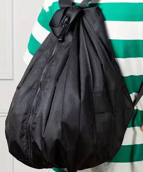 VIBGYOR（ヴィブジョー）の「LESRIRE/折りたたみリュック エコバッグ L9224（バックパック/リュック・レディース・ブラック/グレー/ピンク/ネイビー・FREE）」の2枚目の写真