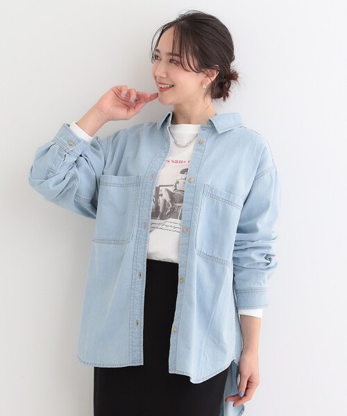 SHOO・LA・RUE（シューラルー）の「【洗濯機可/体型カバー】こなれ感をプラスする BIGポケットやわらかデニムシャツ（シャツ/ブラウス・レディース・ライトグレー/ブルー系その他/ライトブルー・03/02/01/04）」の12枚目の写真