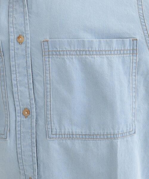SHOO・LA・RUE（シューラルー）の「【洗濯機可/体型カバー】こなれ感をプラスする BIGポケットやわらかデニムシャツ（シャツ/ブラウス・レディース・ライトグレー/ブルー系その他/ライトブルー・03/02/01/04）」の15枚目の写真