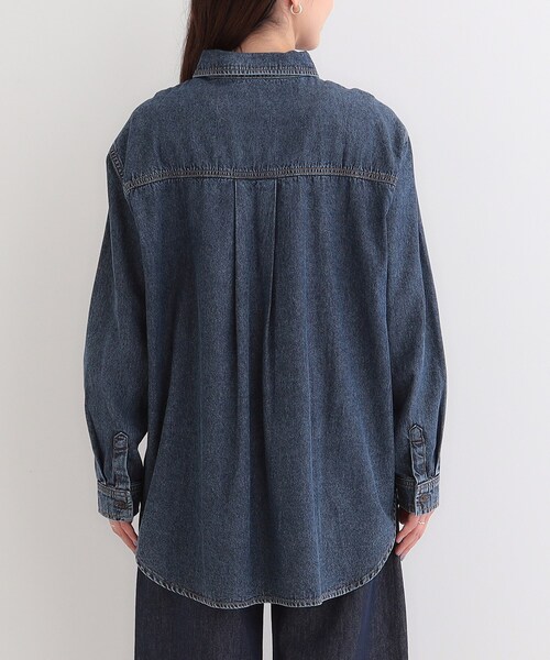 SHOO・LA・RUE（シューラルー）の「【洗濯機可/体型カバー】こなれ感をプラスする BIGポケットやわらかデニムシャツ（シャツ/ブラウス・レディース・ライトグレー/ブルー系その他/ライトブルー・03/02/01/04）」の18枚目の写真