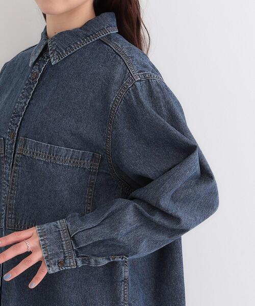 SHOO・LA・RUE（シューラルー）の「【洗濯機可/体型カバー】こなれ感をプラスする BIGポケットやわらかデニムシャツ（シャツ/ブラウス・レディース・ライトグレー/ブルー系その他/ライトブルー・03/02/01/04）」の20枚目の写真