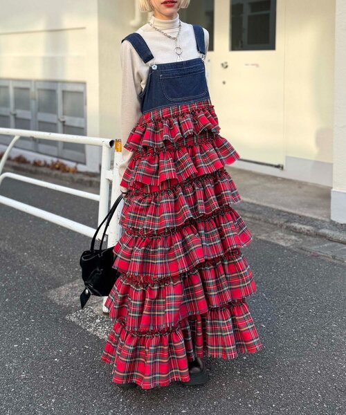 w closet（ダブルクローゼット）の「フリルティアードジャンスカ（ワンピース・レディース・レッド/ブラック/オフホワイト/ブラック系その他・FREE）」の4枚目の写真