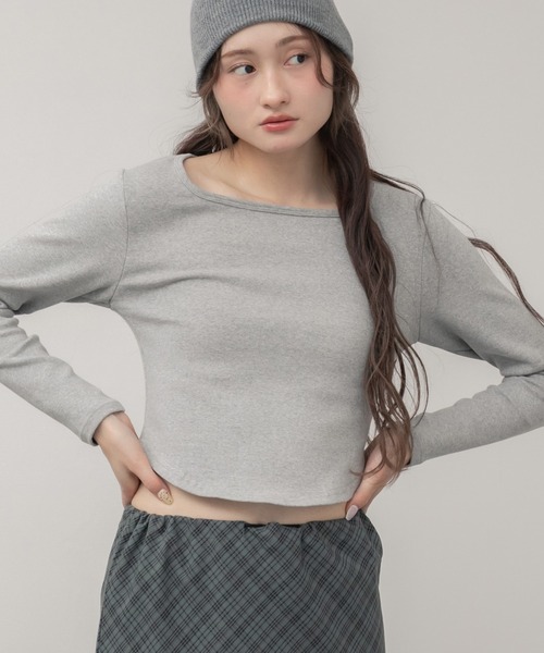 HEILIS（ヘイリス）の「スクエアネックコンパクトカットソー / オフホワイト アイボリー ホワイト グレー ブラック カットソー 長袖 トップス 春服 夏服 秋服 インナー 韓国 ノームコア カジュアル シンプル 無地 ヘルシー Tシャツ コンパクト クロップド（Tシャツ/カットソー・レディース・オフホワイト/グレー/ブラック・FREE）」の15枚目の写真