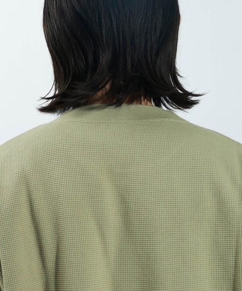 BAYFLOW（ベイフロー）の「【抗菌防臭・UVカット】ワッフルロンＴ（Tシャツ/カットソー・メンズ・グリーン/オフホワイト/ブラック・MEDIUM/LARGE）」の19枚目の写真