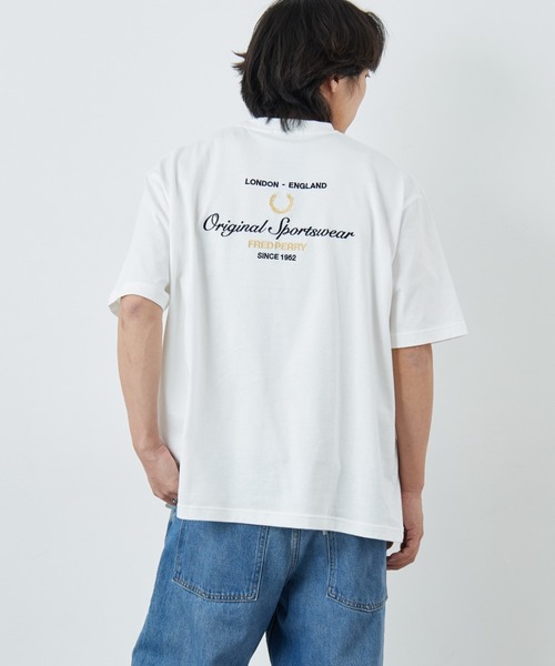 FRED PERRY（フレッドペリー）の「[FRED PERRY/フレッドペリー] 別注 ORIGINAL SPORTSWEAR バック刺繍ロゴTシャツ（Tシャツ/カットソー・レディース・ブラック/ホワイト・L/M/S）」の20枚目の写真