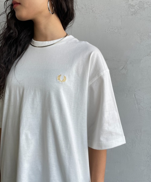 FRED PERRY（フレッドペリー）の「[FRED PERRY/フレッドペリー] 別注 ORIGINAL SPORTSWEAR バック刺繍ロゴTシャツ（Tシャツ/カットソー・レディース・ブラック/ホワイト・L/M/S）」の15枚目の写真