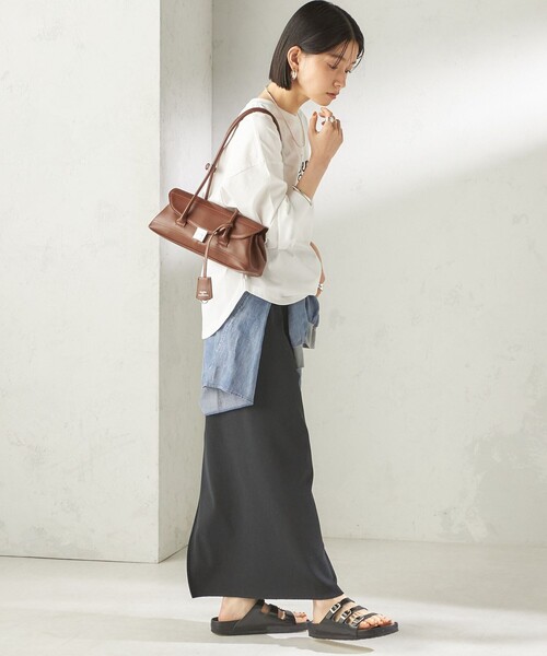 SHIPS(シップス)の「【WEB限定】George Cinq:SHOULDER BAG(S)(ショルダーバッグ・レディース・キャメル/ブラック・ONE SIZE)」の15枚目の写真