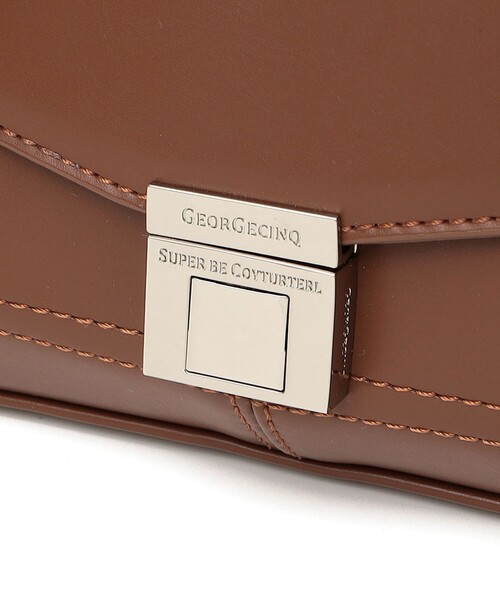 SHIPS(シップス)の「【WEB限定】George Cinq:SHOULDER BAG(S)(ショルダーバッグ・レディース・キャメル/ブラック・ONE SIZE)」の7枚目の写真