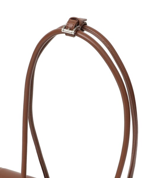 SHIPS(シップス)の「【WEB限定】George Cinq:SHOULDER BAG(S)(ショルダーバッグ・レディース・キャメル/ブラック・ONE SIZE)」の8枚目の写真