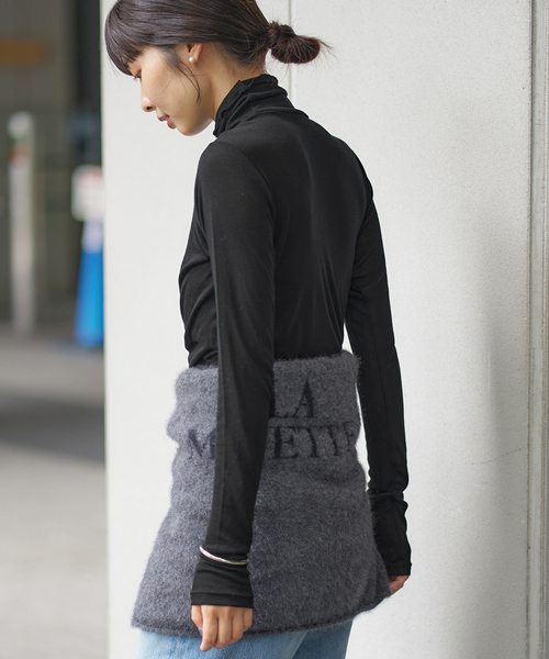 IENA（イエナ）の「《追加3》リヨセルカシミヤタートルネック（Tシャツ/カットソー・レディース・ブラック/ライトグレー/ホワイト/ピンク・FREE）」の12枚目の写真