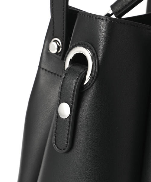 NATURAL BEAUTY BASIC（ナチュラルビューティーベーシック）の「◇メタルハンドルタックショルダーバッグ（ショルダーバッグ・レディース・ダークブラウン/ベージュ/ブラック・ﾌﾘ-）」の8枚目の写真