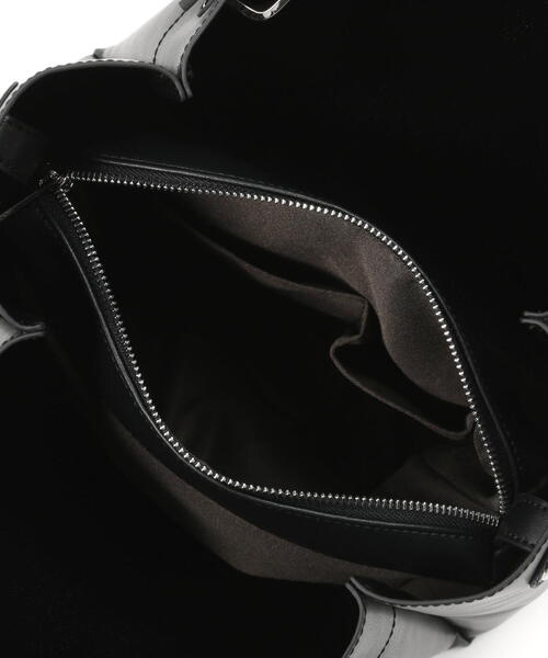 NATURAL BEAUTY BASIC（ナチュラルビューティーベーシック）の「◇メタルハンドルタックショルダーバッグ（ショルダーバッグ・レディース・ダークブラウン/ベージュ/ブラック・ﾌﾘ-）」の12枚目の写真