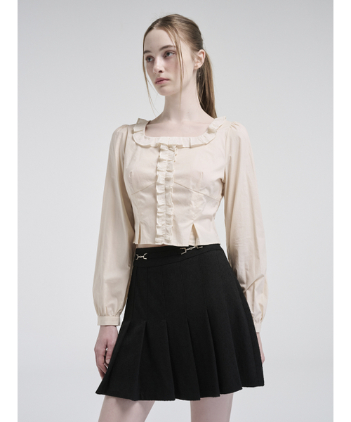 ETMON(エトモン)の「Square Frill Blouse, Light Beige(シャツ/ブラウス・レディース・その他・M)」の2枚目の写真