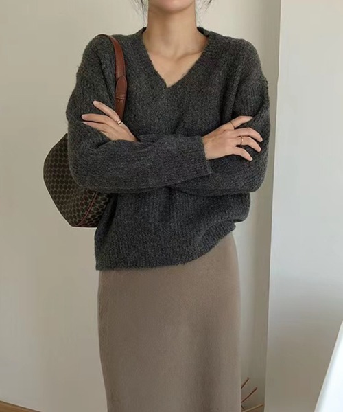 SallyLunn(サリーラン)の「ベーシックカジュアル Vネックニット(ニット/セーター・レディース・グレー/ベージュ/ダークグレー・LARGE/MEDIUM)」の5枚目の写真