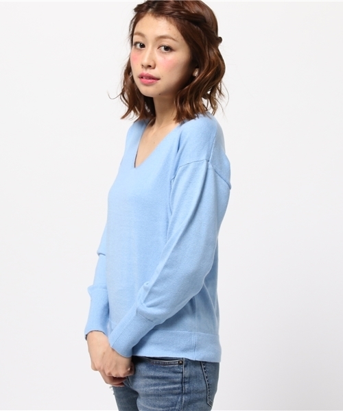 BLONDY ReLISH（ブロンディリリッシュ）の「Vネックカシミヤニット（ニット/セーター・レディース・ピンク/オフホワイト/ブルー/グレー・FREE）」の3枚目の写真