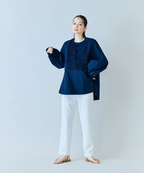 Audie a Muses（オーディアミューズ）の「フロントフリルレイヤードブラウス（シャツ/ブラウス・レディース・ネイビー/オフホワイト/ブルー・42/38）」の16枚目の写真