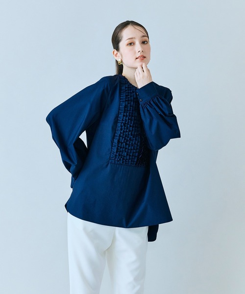 Audie a Muses（オーディアミューズ）の「フロントフリルレイヤードブラウス（シャツ/ブラウス・レディース・ネイビー/オフホワイト/ブルー・42/38）」の19枚目の写真