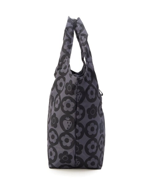 one'sterrace(ワンズテラス)の「MARY QUANT エコバッグ イチゴ 箱入り(エコバッグ/サブバッグ・レディース・レッド系9/ブラック系8・99)」の4枚目の写真