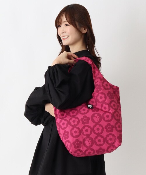 one'sterrace(ワンズテラス)の「MARY QUANT エコバッグ イチゴ 箱入り(エコバッグ/サブバッグ・レディース・レッド系9/ブラック系8・99)」の15枚目の写真