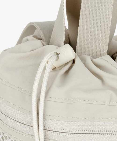THE NORTH FACE(ザノースフェイス)の「【韓国限定・日本未入荷】THE NORTH FACE LINDEN MESH BUCKET BAG MINI / ノースフェイス リンデンメッシュ バケットバッグ ミニ 2WAY(ショルダーバッグ・メンズ・ブラック/クリーム・FREE)」の9枚目の写真