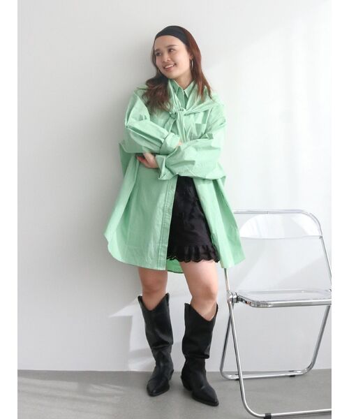 Ungrid（アングリッド）の「ベーシックワイドヘアバンド（ヘアバンド・レディース・ブラック/アイボリー・FREE）」の4枚目の写真