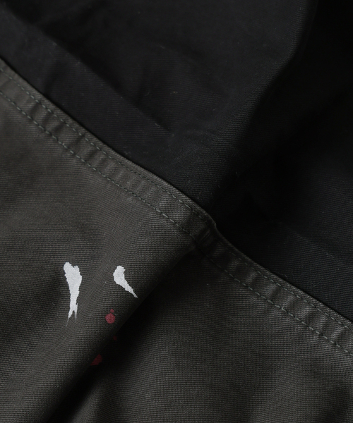 JOURNAL STANDARD J.S HOMESTEAD（ジャーナルスタンダードホームステッド）の「J.S.Homestead / スプラッシュ ペイント ビッグ チノ パンツ（チノパンツ・メンズ・ブラック/ベージュ・LARGE/MEDIUM）」の9枚目の写真