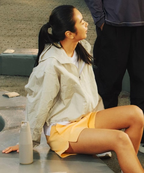 adidas（アディダス）の「DAY//0 ウーブンジャケット / RUN WV JKT W / アディダス adidas（その他アウター・レディース・ベージュ・X-LARGE/SMALL/MEDIUM/LARGE/XX-LARGE）」の6枚目の写真