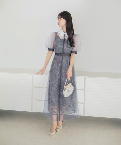 Leja(レジャ)の「【LEJA】フラワーレースカラーチュールレイヤードキャミAラインワンピースオケージョンドレス(ドレス・レディース・ブルー/ブラック・MEDIUM/SMALL)」の13枚目の写真