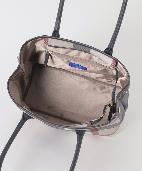 BLUE LABEL CRESTBRIDGE(ブルーレーベルクレストブリッジ)の「クレストブリッジチェックPVCトート(トートバッグ・レディース・レッド/ベージュ系その他・FREE)」の13枚目の写真