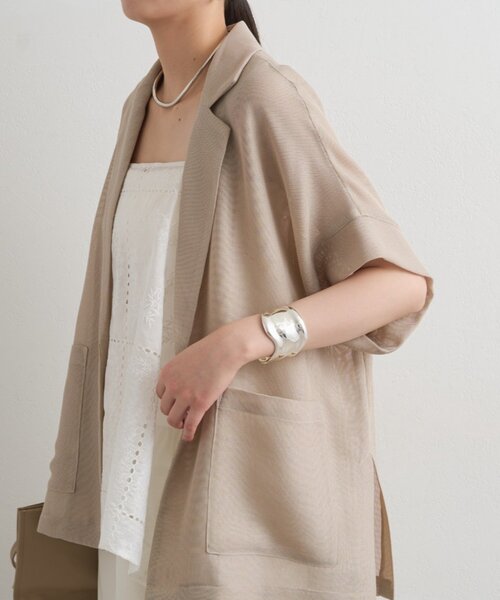 LOUNGEDRESS（ラウンジドレス）の「【GALENA/ガレナ】ワイドウェーブバングル（ブレスレット・レディース・シルバー/ゴールド・FREE）」の3枚目の写真