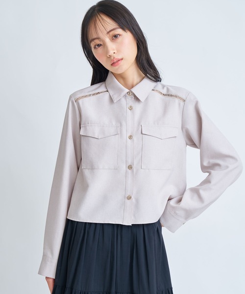NOELA(ノエラ)の「ビッグポケットクロップドシャツ(シャツ/ブラウス・レディース・ベージュ/オフホワイト/ダークインディゴブルー・フリー)」の10枚目の写真
