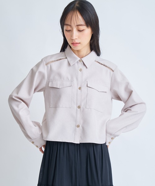 NOELA(ノエラ)の「ビッグポケットクロップドシャツ(シャツ/ブラウス・レディース・ベージュ/オフホワイト/ダークインディゴブルー・フリー)」の11枚目の写真
